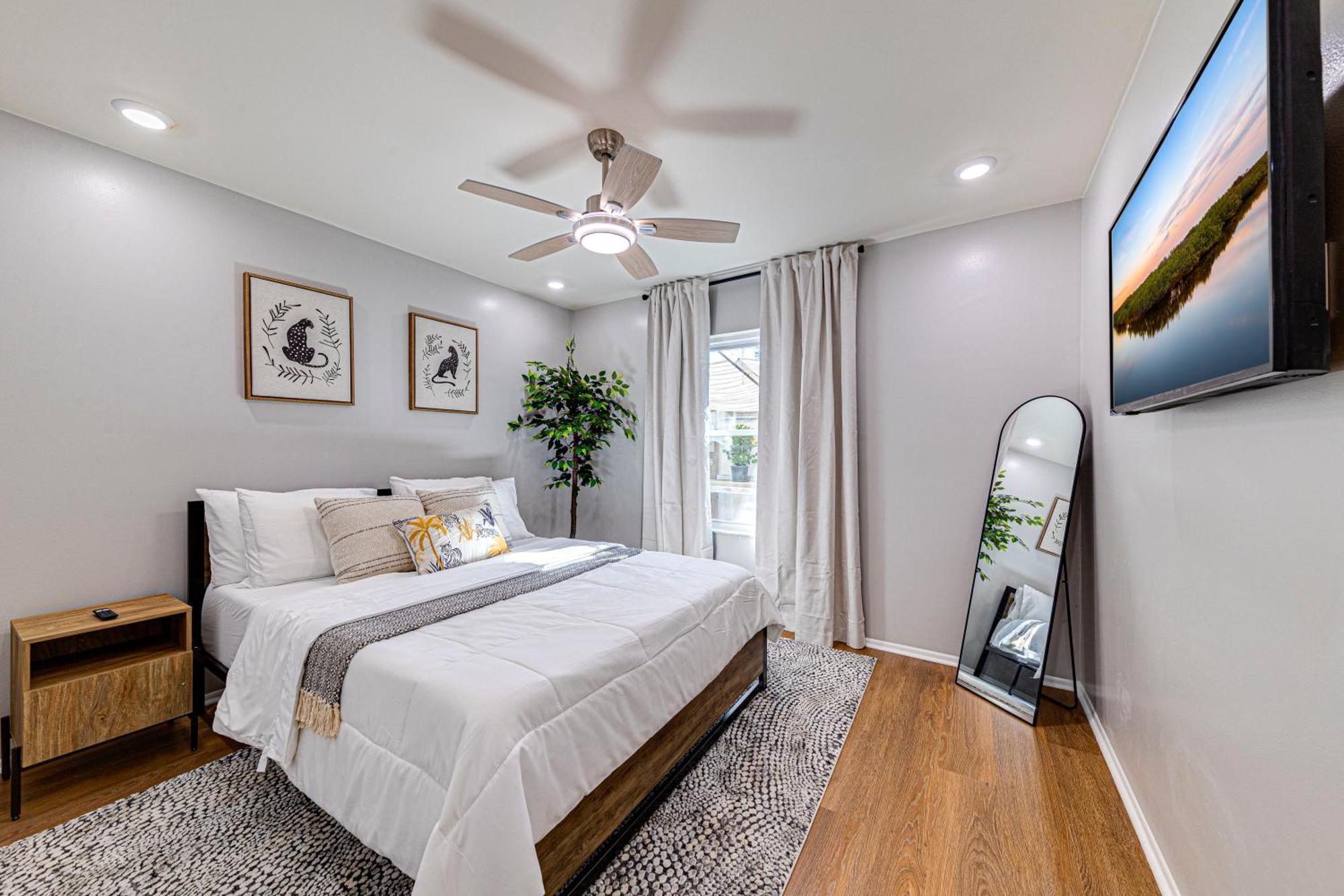 Beautiful Home, Centrally Located To Parks With Pool * Orlando